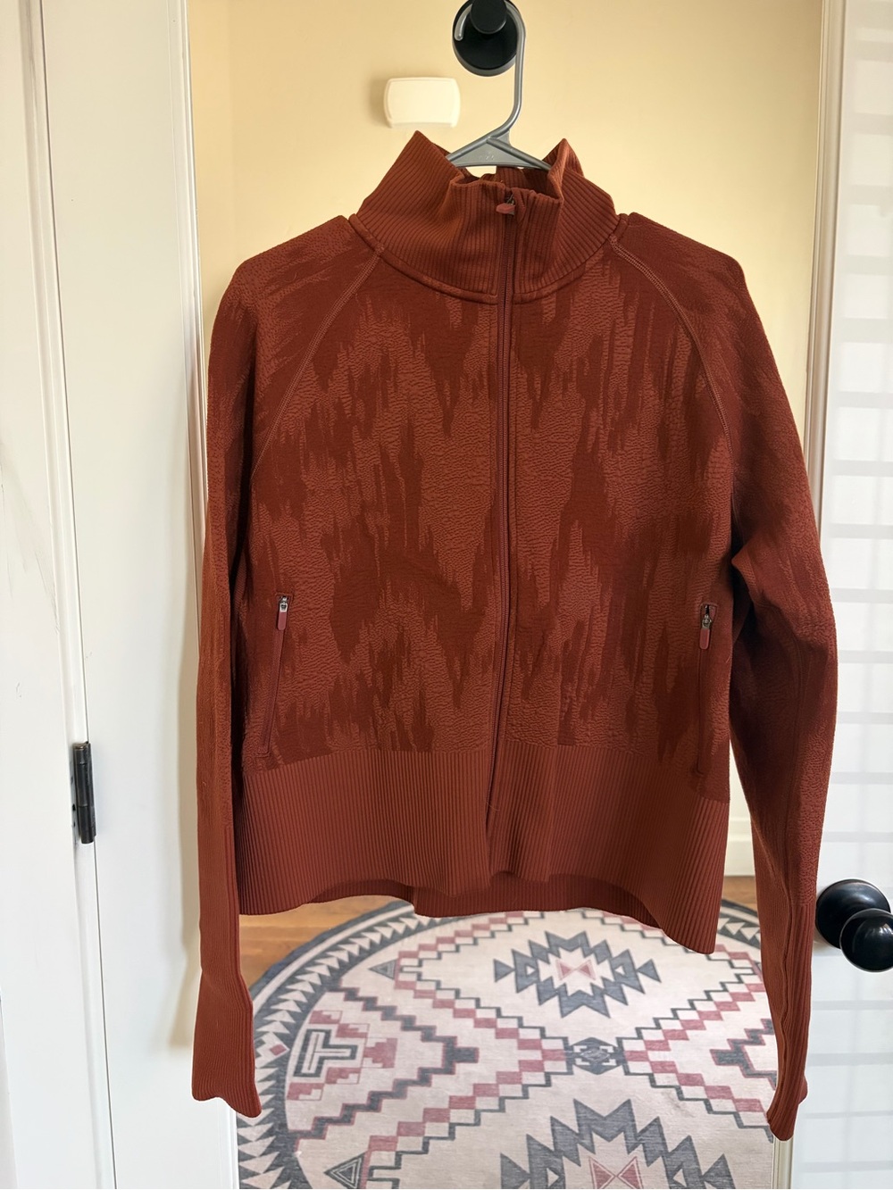 Lululemon End State Full Zip
Dark Terracotta